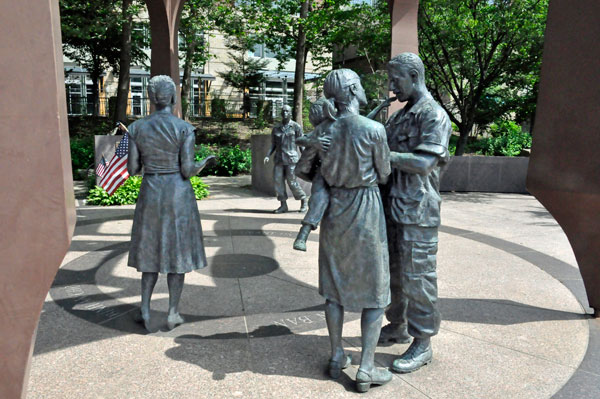The Vietnam Veterans Memorial - Welcome Home Statues